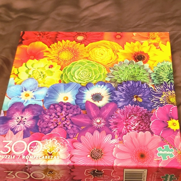 "Flower spectrum" 300 piece large piece puzzle 2 for 15 - Picture 1 of 6